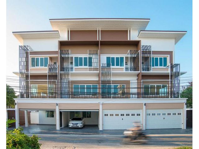 ขายทาวน์โฮม 3 ชั้นใหม่หลังริม ลาดพร้าว35