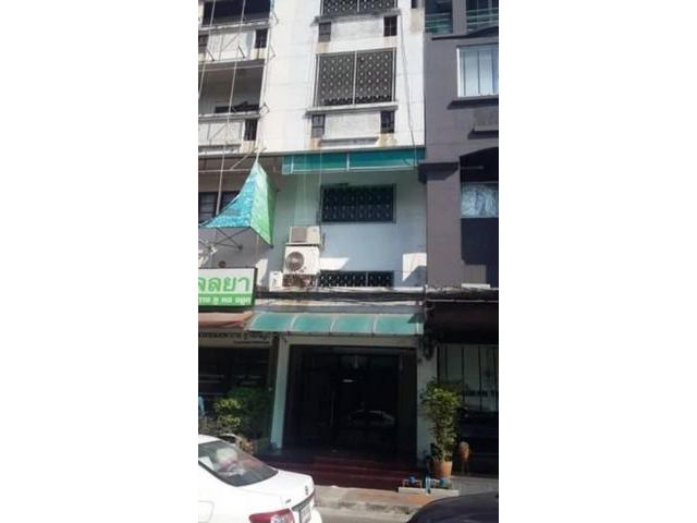 ให้เช่าอาคารพาณิชย์ หน้าหมู่บ้านชวนชื่น พัฒนาการ
