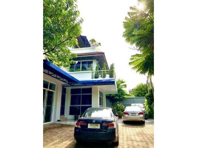 PDD02 ให้เช่าบ้านเดี่ยว 3ชั้น ย่านสะพานควาย ใกล้ BTS สะพานควาย  บ้านหันหน้าทิศใต้ ถนนสุทธิสารวินิจฉัย ซอยอินทามระ 3