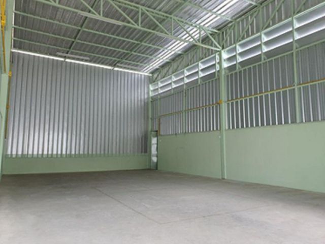 ให้เช่าโกดัง 120 ตรม.บางแค ติดถนนใหญ่ ใกล้รถไฟฟ้า ค่าเช่าถูก มีห้องเดียว