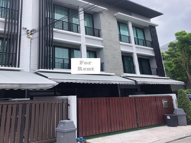 ให้เช่าทาวน์โฮม 3 ชั้น หมู่บ้านกลางเมือง พระราม 9 รามคำแหง ซอยรามคำแหง 39