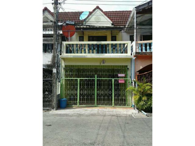 ทาวน์เฮ้าส์2ชั้น 18 ตรว. ถนนลาดพร้าว ซอย87 แยก8