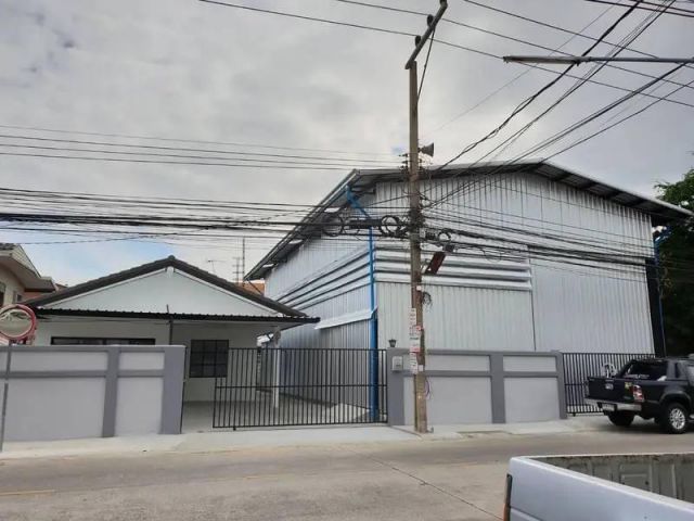 ให้เช่า โกดัง พร้อมออฟฟิต ขนาด 448 ตรม. ซอยลำลูกกา 4 ใกล้ห้างเซียร์ รังสิต