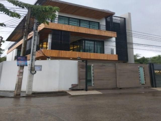 ขายบ้านเดี่ยว 3 ชั้น ซอยแบริ่ง28