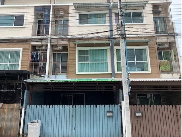 ให้เช่าทาวน์โฮม 3 ชั้น หมู่บ้านวิลเลตซิตี้ ซอยพัฒนาการ 38 บ้านสวยมาก Renovate ใหม่
