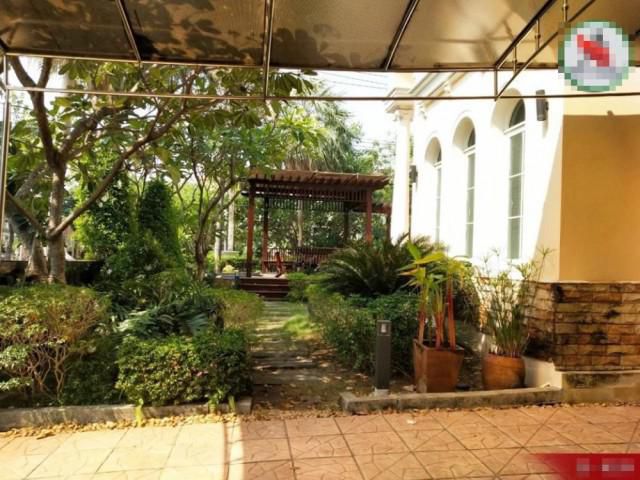รหัสทรัพย์ B2515 บ้านเดี่ยว 2 ชั้น หมู่บ้านนาราสิริ สาทร-วงแหวน ถนนกาญจนาภิเษก