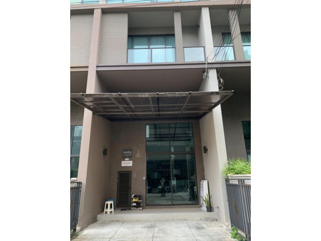 ขายราคาดีมาก Townhome บ้านกลางเมือง รัชโยธิน ทำเลดี ราคาดี ใกล้รถไฟฟ้า โทร 095-824-0909