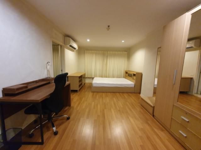 รหัสทรัพย์ B2549 คอนโด LUMPINI PLACE พหล-สะพานควาย (Fully Furnished)