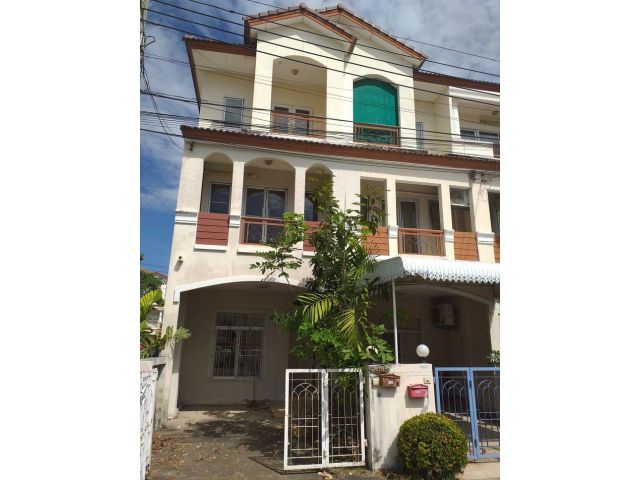 (ให้เช่า/ขาย) ทาวน์โฮม 3 ชั้น หมู่บ้าน The Balcony Home อุดมสุข