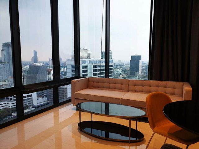 Luxury 2bedrooms condo for rent at Ashton Silom.