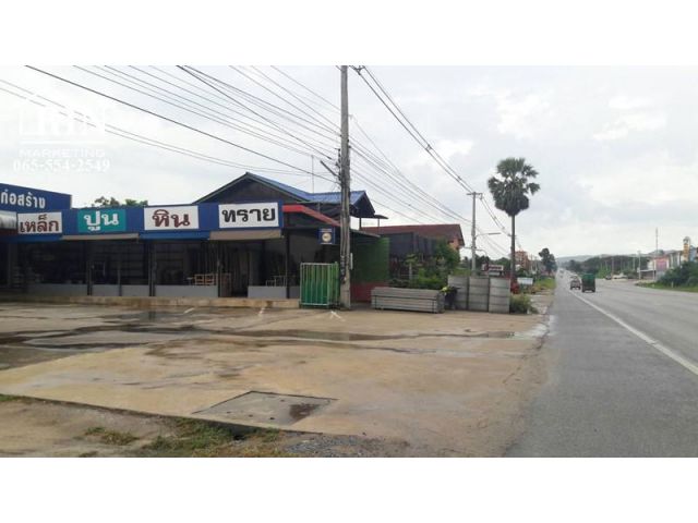 ขายที่ดินโกดังพร้อมบ้านเขาใหญ่ #อากาศดี วิวติดถนนเดินทางสะดวก  ปากช่องเขาใหญ่ มี ลานโกดังขนาดใหญ่ พร้อมเข้าอยู่  ครบครั