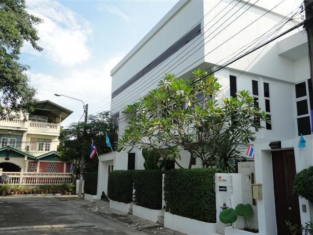 รหัสทรัพย์ B2601 ให้เช่า ออฟฟิศ ถนนนวมินนทร์ (บางกะปิ) เข้าซอยเพียง 50 ม.