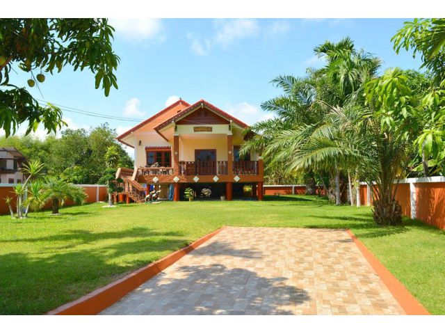 ขายบ้านพร้อมที่ดิน สวยๆ พร้อมอยู่ ขนาดพื้นที่ 168 ตรว. จ.ระยอง