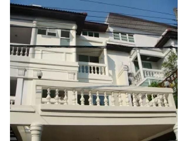 ให้เช่าทาวน์โฮม 4 ชั้น หมู่บ้านศรีกรุง พระราม 3 ใกล้โรงเบียร์-พระราม 3 บ้านสวย ตกแต่งพร้อม