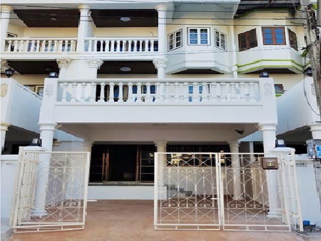 ให้เช่าทาวน์โฮม 4 ชั้น หมู่บ้านศรีวรา ซอยรามคำแหง 36/1 บ้านสวย Renovate ใหม่ทั้งหลัง