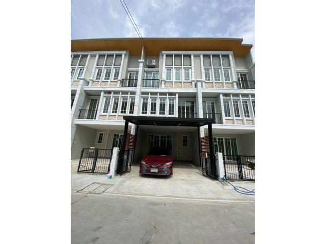 รหัสทรัพย์ B2657 ให้เช่าทาวน์โฮม 3 ชั้น Golden city สาทร ใกล้ BTS วุฒากาศ