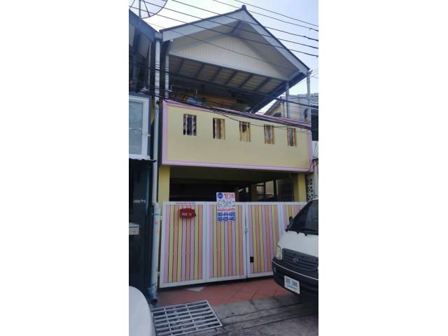 ขายทาวน์เฮ้าส์ 2 ชั้น หมู่บ้านเย็นสุข ซอยลาดพร้าว 87 แยก 8 ถนนลาดพร้าว