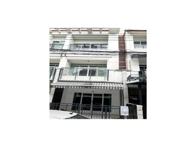 ให้เช่าทาวน์โฮมบ้านกลางเมืองลาดพร้าว-โชคชัย4