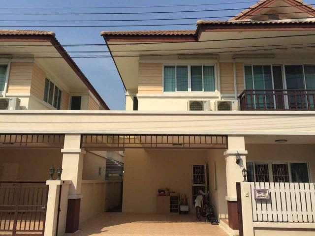 รหัสทรัพย์ B2681 หมู่บ้านนันท์นรินทร์ ดอนเมือง-นาวง สรงประภา หลัง ม.รังสิต ห่าง ม.รังสิตแค่ 5 นาที