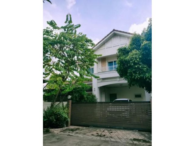 รหัสทรัพย์ B2678 บ้านเดี่ยวให้เช่า หมู่บ้าน มณีรินทร์พาร์ค รัตนาธิเบศร์. บ้านเดี่ยว 2 ชั้น