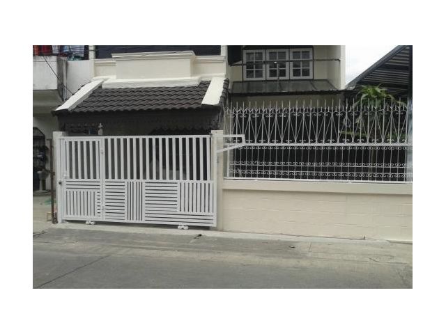 ให้เช่าทาวน์เฮาส์ หลังมุม 2 ชั้น ซอยลาดพร้าว 38