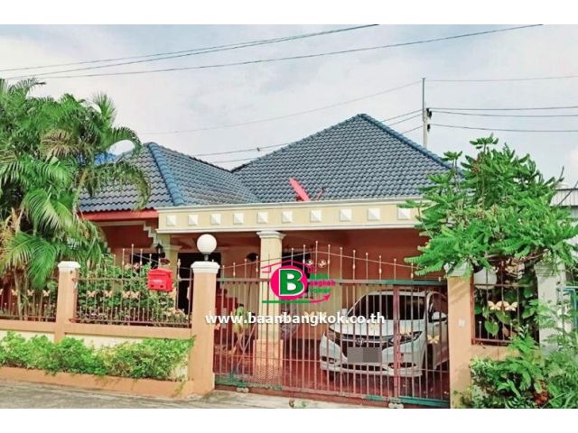 บ้านเดี่ยว 1 ชั้น อำเภอบ้านบึง เนื้อที่ 73 ตรว. มี 3 ห้องนอน 2 ห้องน้ำ ถนนชลบุรี-บ้านบึง อ.บ้านบึง จ.ชลบุรี
