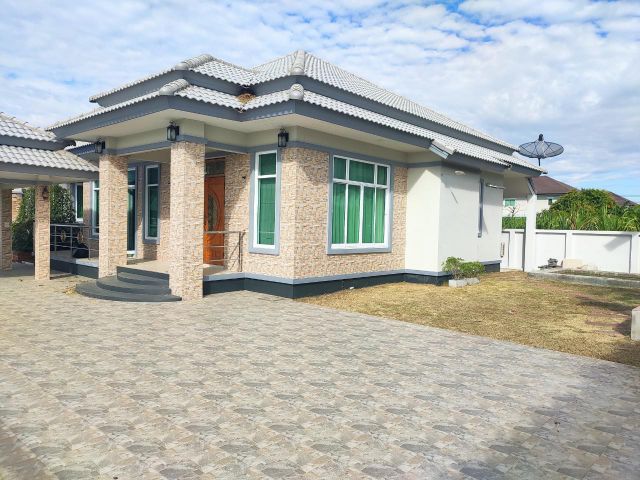 ขาย!!บ้านเดี่ยว ในหมู่บ้านวัชริน เนื้อที่ 1 งาน อากาศดีมาก