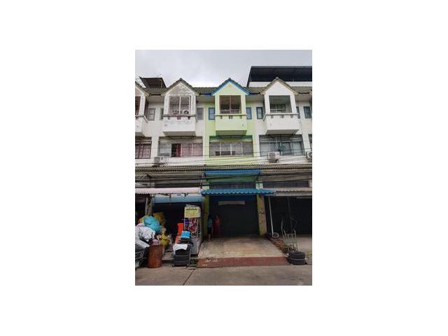 ขายตึกอาคารพาณิชย์ 3 ชั้นครึ่ง หมู่บ้านพิศาล