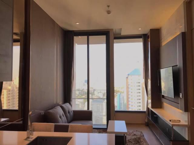 A0186 Esse Asoke  ใจกลางเมือง เฟอร์ครบ  พร้อมอยู่