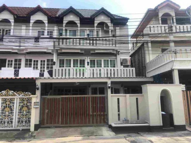 ขายหรือให้เช่าทาวน์โฮม 4ชั้น  หมู่บ้าน ฐิตพร/เกษรา สวนหลวง