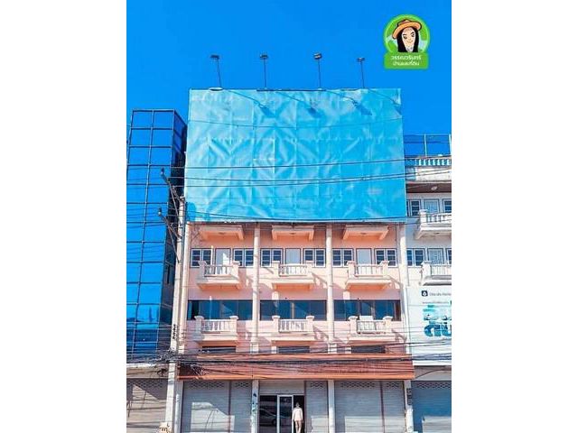 ขายอาคารพาณิชย์สวย 4 ชั้นครึ่ง 3คูหา​ เชียงใหม่