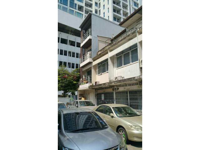 ขายตึกแถว 2.75 ชั้น 16.6 ตรว. ถนนเพชรบุรี ซอย9