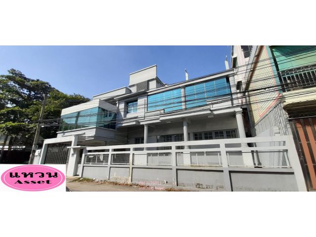 บ้าน 3 ชั้นครึ่ง 137 ว้า สุขุมวิท 71   ปรีดีพนมยงค์  #ต่ำกว่าราคาตลาด