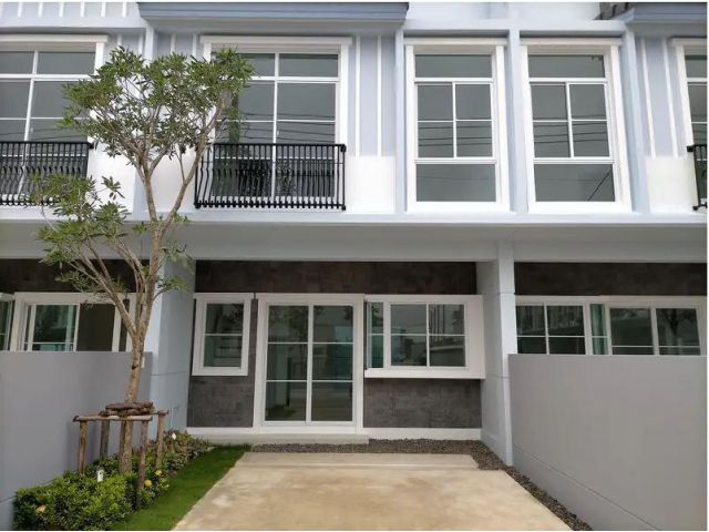 ให้เช่าทาวน์เฮ้าส์ อินดี้ บางนา-รามคำแหง 2 2 ห้องนอน ใน ดอกไม้, ประเวศ โทร 084-118-3039