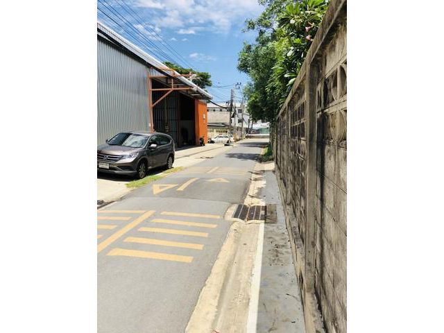 ให้เช่าโกดังพร้อมออฟฟิศ ถนนนวมินทร์ โพธิ์แก้ว