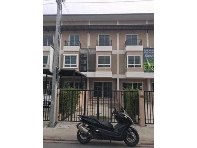 รหัสทรัพย์ A0280  รามอินทราซอย8 ทาวน์โฮม 3 ชั้น บ้านใหม่ เหมาะเพื่ออยู่อาศัย หรือทำออฟฟิค