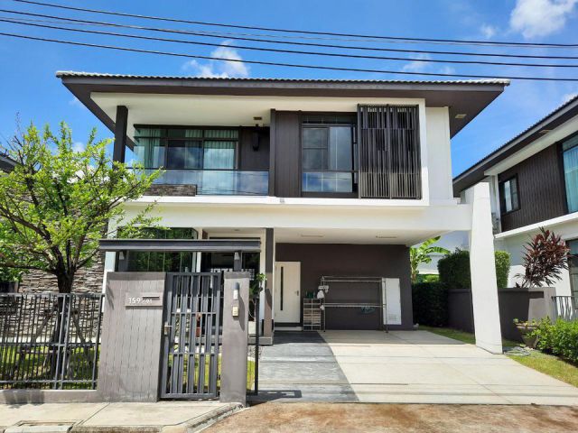 PP832ขายบ้านเดี่ยว มัณฑนา ศรีนครินทร์ - บางนา โครงการ Land & House ขนาด 64 ตารางวา 4 ห้องนอน 3 ห้องน้ำ พร้อมนวัตกรรมใหม่