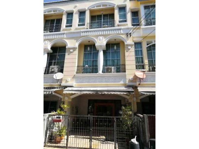 รหัสทรัพย์ A0318 หมู่บ้านกลางเมืองพระราม9 ศรีนครินทร์ ทำออฟฟิคได้ ใกล้MRTหัวหมาก