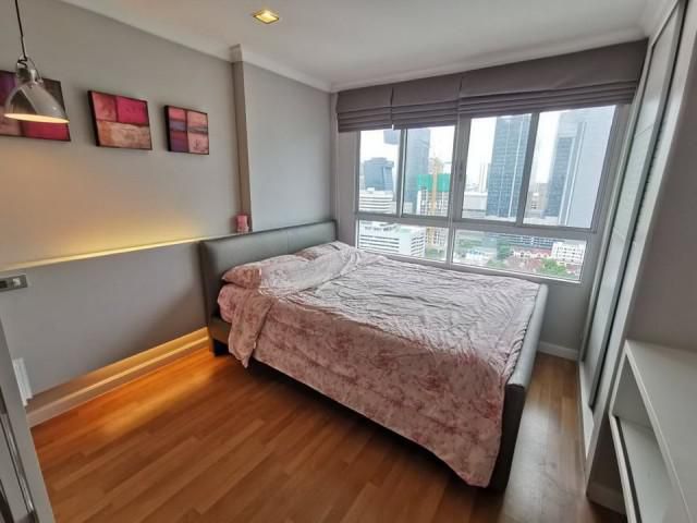 รหัสทรัพย์ B2989 ให้เช่า Lumpini Place พระราม 9-รัชดา (เฟอร์นิเจอร์และเครื่องใช้ไฟฟ้าครบ)
