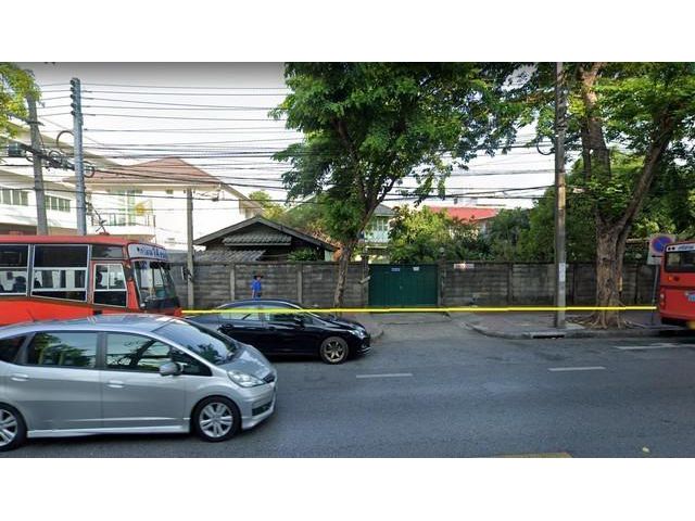 ให้เช่าบ้านเดี่ยวพื้นที่ 1 ไร่ ติดถนนพิชัยเขตดุสิต