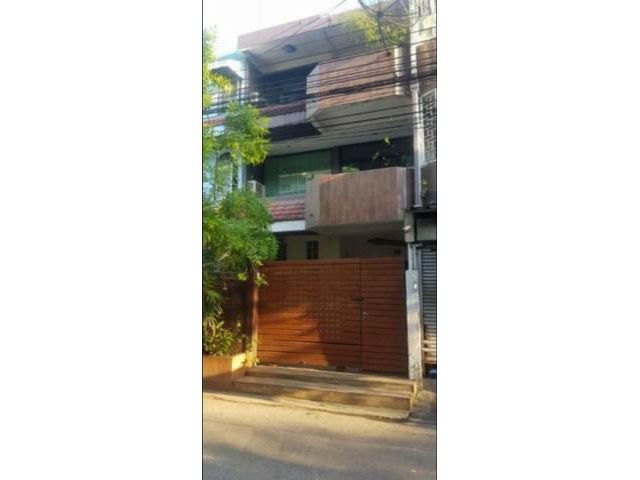 รหัสทรัพย์ B3011 ให้เช่า Home office เจริญกรุง 82 ใกล้เอเชียทีค