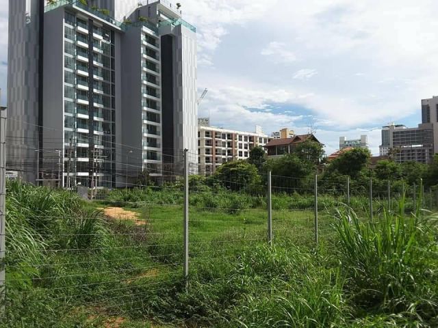 ขายที่ดินเขาพระตำหนักพัทยา Land for sale in Pratumnak Hill Pattaya 芭堤雅普拉塔納克山待售土地