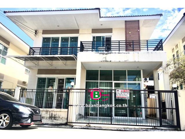 บ้านเดี่ยว 2 ชั้น โครงการ พัฒนาสิริ เดอะไพร์ด เนื้อที่ 38.7 ตรว. มี 3 ห้องนอน 3 ห้องน้ำ เขตคลองสามวา