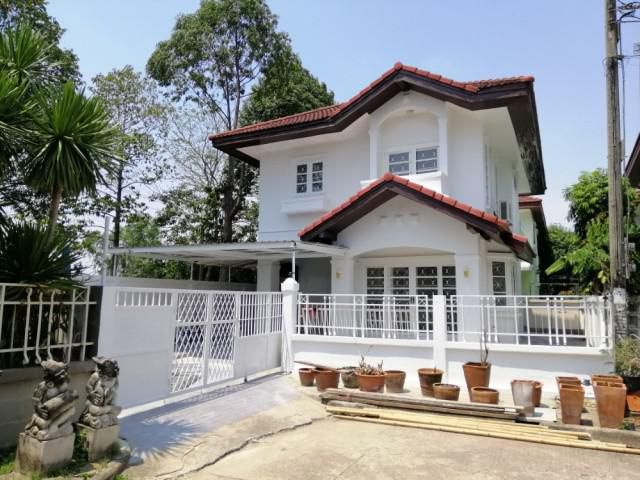 รหัสทรัพย์ B3027 ให้เช่าบ้านเดี่ยว2ชั้น หมู่บ้านฟลอราวิลล์  สุวินทวงศ์