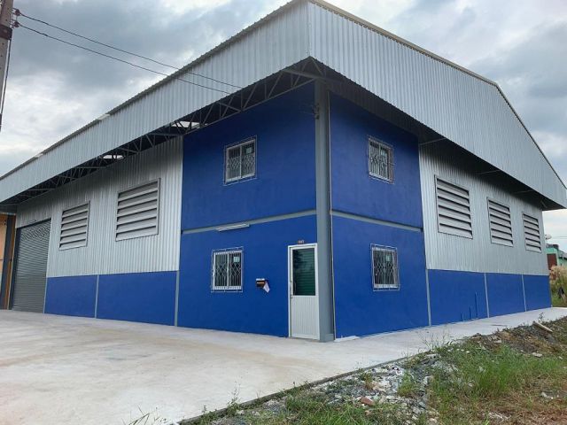 ขายและให้เช่า โกดัง โรงงาน สร้างใหม่ 580 ตรม. บางบอน 5 สวย พร้อมอยู่ราคาถูก