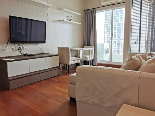 รหัสทรัพย์ B3051 ให้เช่า IVY สาทร 10 (ห้องแต่งสวย สไตล์เรียบง่าย น่าอยู่ มีเครื่องซักผ้า)