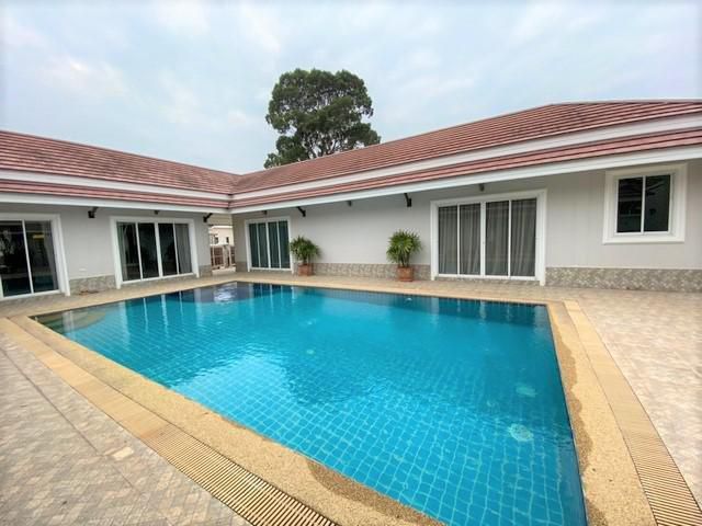 ขายบ้าน Pool Villa บางเสร่  186 ตรว. 7.9 ล้านบาท