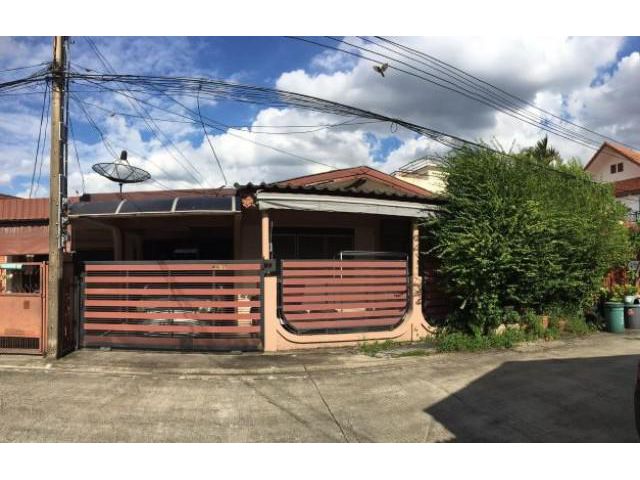 รหัสทรัพย์ A0454 ซอยลาดพร้าว 87 แยก 14 บ้านใจกลางเมือง ต่อเติมเต็มพื้นที่ บ้านสวย