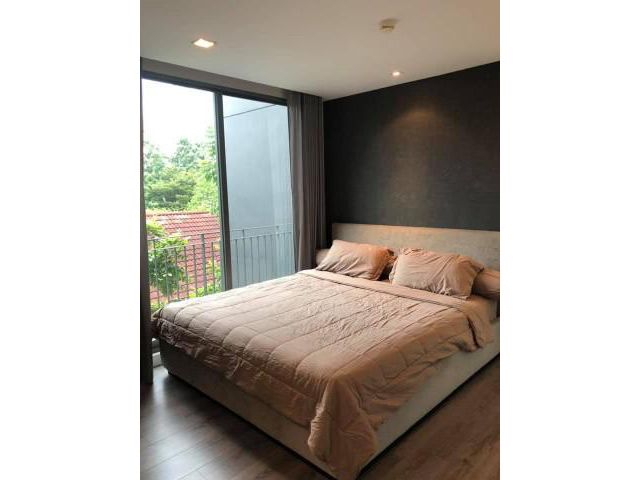 รหัสทรัพย์ B3079 คอนโด THE ROOM สุขุมวิท 40 (ห้องหัวมุม ตกแต่งพร้อมอยู่)