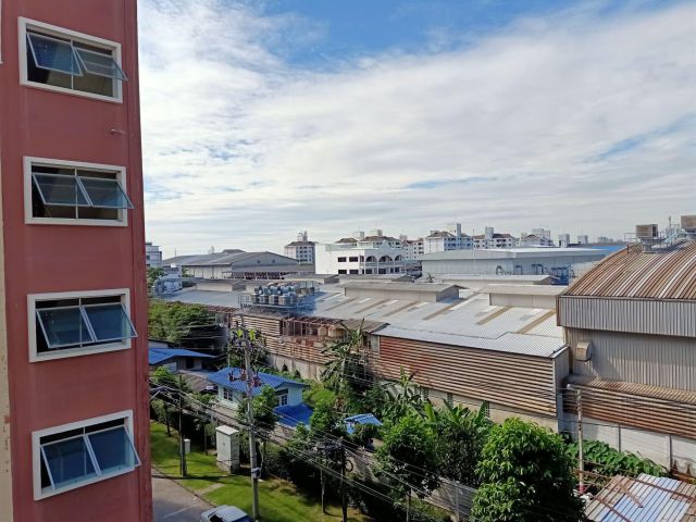 ขาย  Smart Condo  ย่านพระราม 2  ห้องสวย  สภาพใหม่   วิวดี ทิศเหนือไม่ร้อน ราคาไม่ถึงล้าน